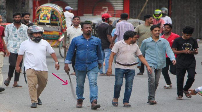 প্রশাসন বলল শনাক্ত করা যায়নি, অস্ত্র হাতে হামলার ছবি ভাইরাল